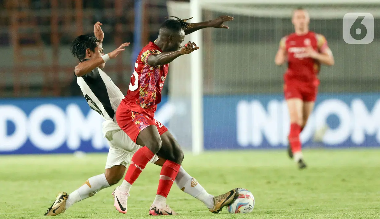 Hingga peluit akhir pertandingan dibunyikan, skor 1-0 untuk keunggulan Persis Solo tidak berubah. (Liputan6.com/Herman Zakharia)