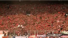 Puluhan ribu The Jakmania hadir di Stadion Utama Gelora Bung Karno pada Sabtu (9/4/2016) untuk mendukung tim kesayangannya berlaga di ajang Trofeo Persija 2016. Berikut aksi kelompok suporter fanatik Tim Macan Kemayoran.