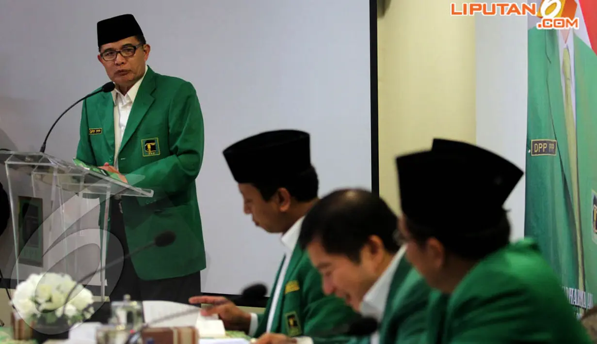 Dalam sambutannya, Emron juga menyindir ketidakhadiran Suryadharma Ali (SDA) sebagai Ketua Umum PPP pada Rapimnas, Sabtu (19/4/14). (Liputan6.com/Johan Tallo)