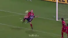 Besart Berisha mencetak gol akrobatik di menit ke-89 untuk mengantar Melbourne Victory ke babak semifinal A-League dan meraih keme...