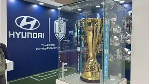Jelang Timnas Indonesia vs Singapura, Trofi Piala AFF 2026 Dipamerkan di GIIAS
