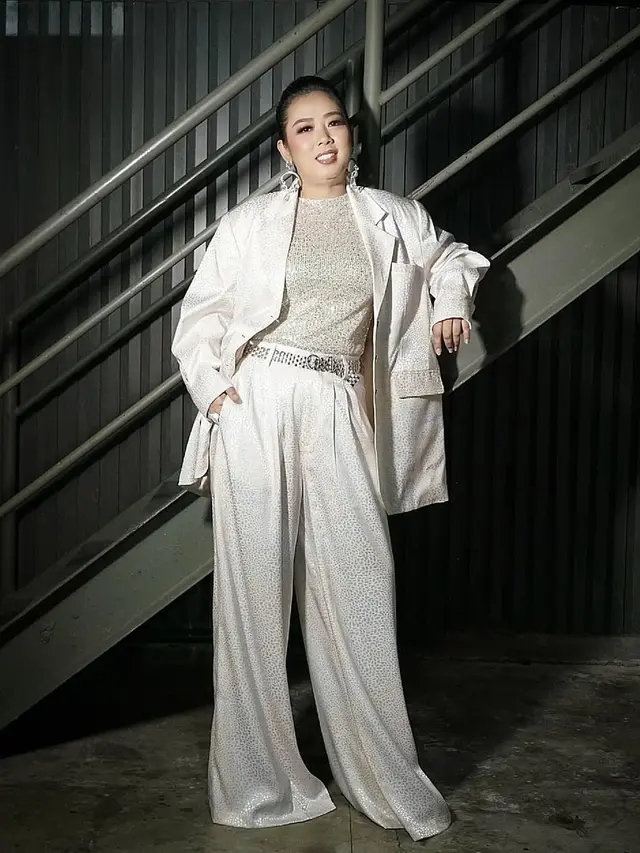 Inspirasi Blazer ala Soimah (Foto: Instagram @showimah)