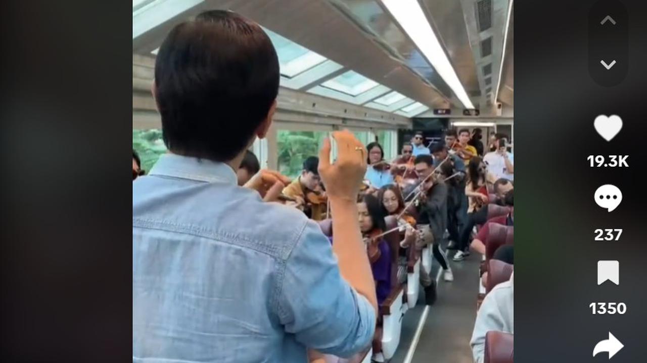 Addie MS dan Musisi Twilite Orchestra Getarkan Kereta Panoramic dengan Lagu Rasa Sayange