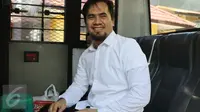 Pedangdut sekaligus tersangka kasus pencabulan, Saipul Jamil alias Ipul saat akan meninggalkan Kejaksaan Negeri Jakarta Utara, Senin (4/4).  (Liputan6.com/Herman Zakharia)