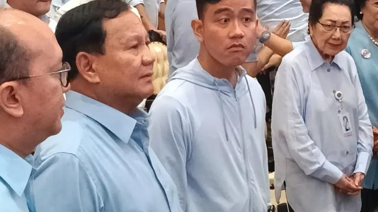 Deklarasi tersebut batal dilakukan, namun Gibran hadir dalam acara tersebut dengan kapasitas sebagai Wali Kota Solo.