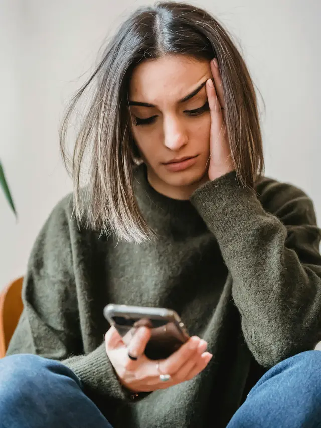 5. Cemas Berlebihan terhadap Keputusan Anak