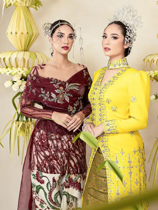 Wajah Haico tampak dipoles complexion yang matte, contour yang tegas, eyeshadow klasik berwarna coklat, dan lipstik standout warna merah bold.  [Foto: Instagram/@mozawahyu]