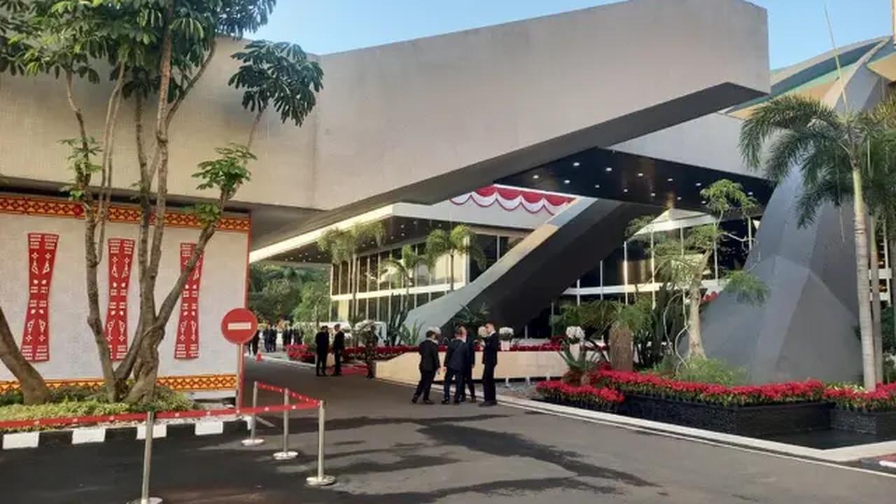 Suasana Gedung DPR Jelang Pidato Kenegaraan Prabowo dalam Sidang Tahunan MPR