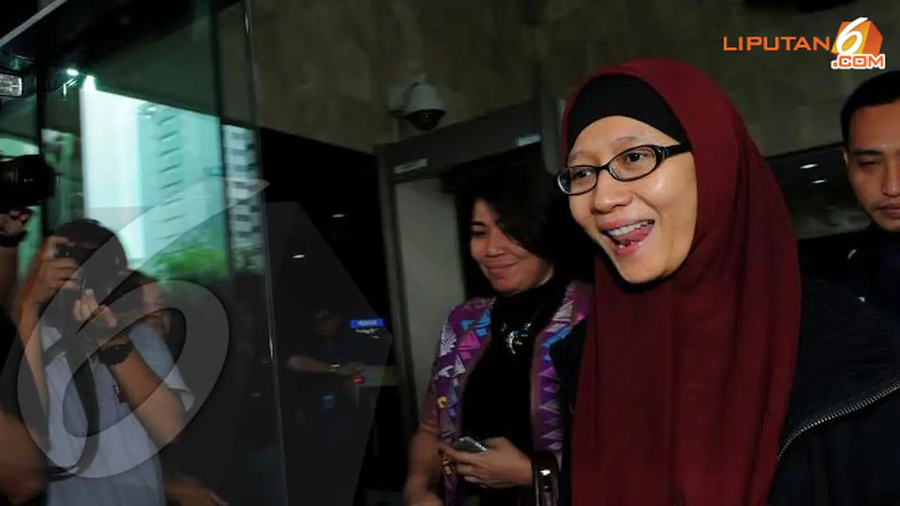 3-istri-anas-131126c.jpg