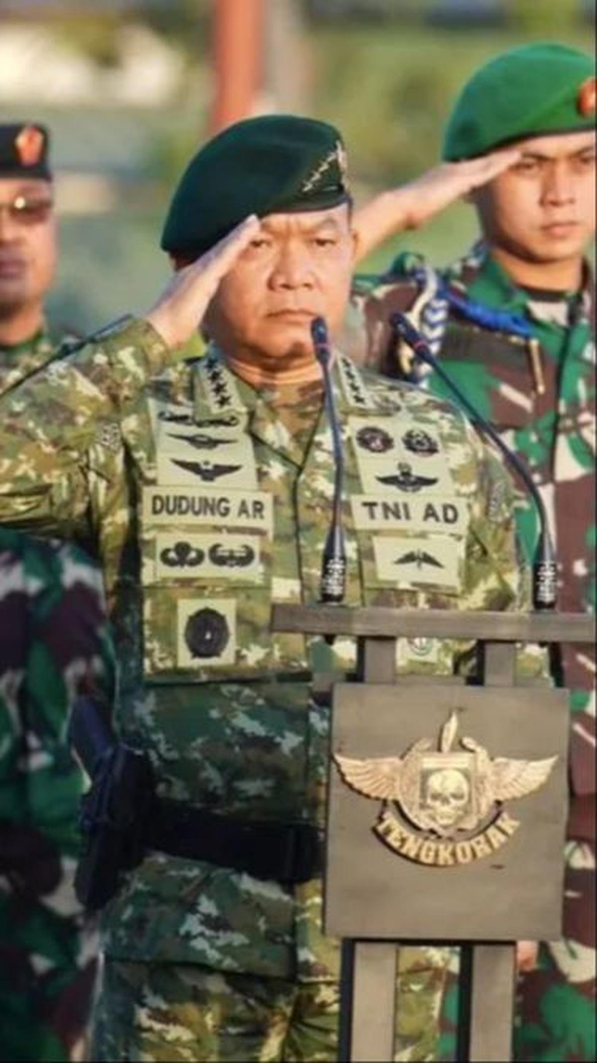 "@baksomanguka milik sahabat saya Kang Jendral @dudung_abdurachman," ungkap sosok yang akrab disapa Iwan Bule ini. <br>