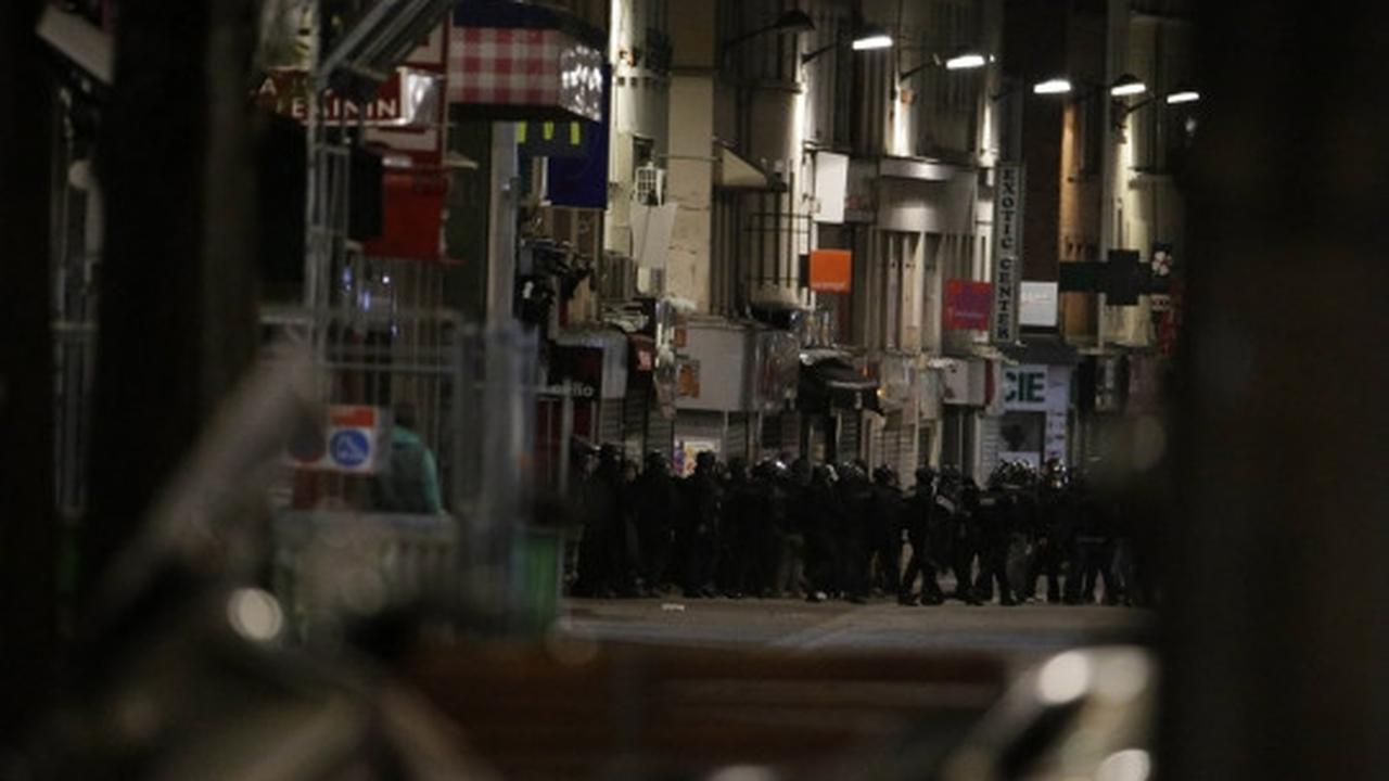 Suasana mencekam polisi kepung persembunyian pelaku Teror Paris