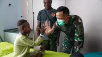 TNI Bangkitkan Kepercayaan Diri Anak Papua Pedalaman Lewat Operasi Bibir Sumbing