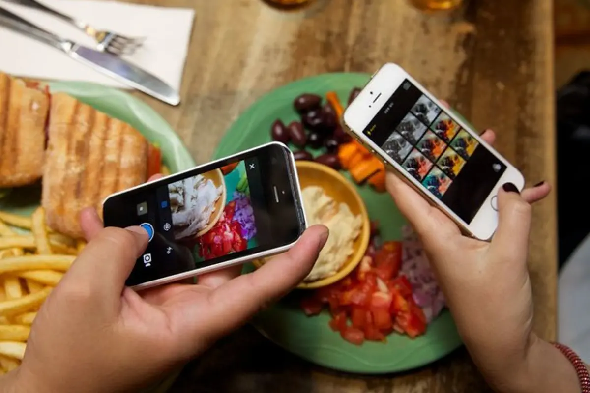 Kenali 7 Ciri Cewek dan Cowok yang Kecanduan Main Instagram