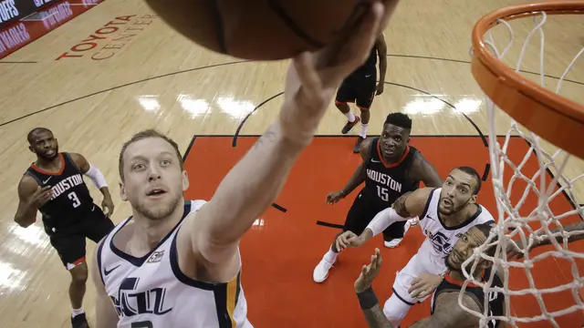 Aksi Joe Ingles