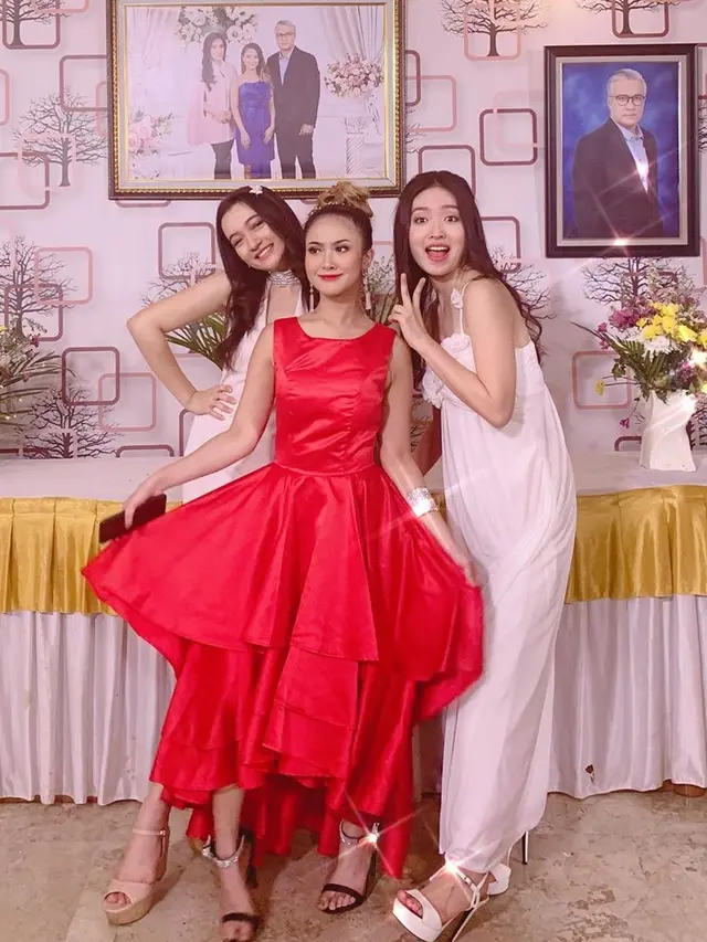 Kedekatan Natasha Wilona dan Gabriella Larasati (sumber: instagram/natashawilona12)