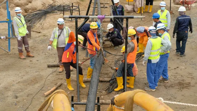 PLN mengoperasikan Sistem Interkoneksi 150 kV Sumatera-Bangka melalui kabel listrik bawah laut. Dengan begitu, pertumbuhan konsumsi listrik di pulau penghasil timah tersebut dapat dipenuhi.