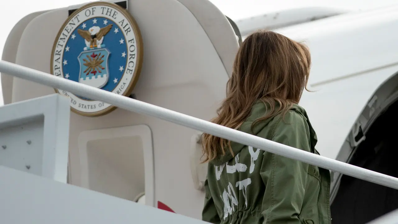 Melania Trump Jenguk Anak-anak di Pusat Detensi Perbatasan