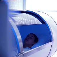 COMO Metropolitan Singapore memperkenalkan inovasi baru yang berfokus pada kualitas tidur tamu. Seluruh 156 kamar dan suite di hotel ini kini dilengkapi dengan teknologi SleepHub, sebuah sistem berbasis neurosains yang dirancang untuk membantu tamu mendapatkan tidur yang lebih dalam dan restoratif. (foto/dok: come hotels)