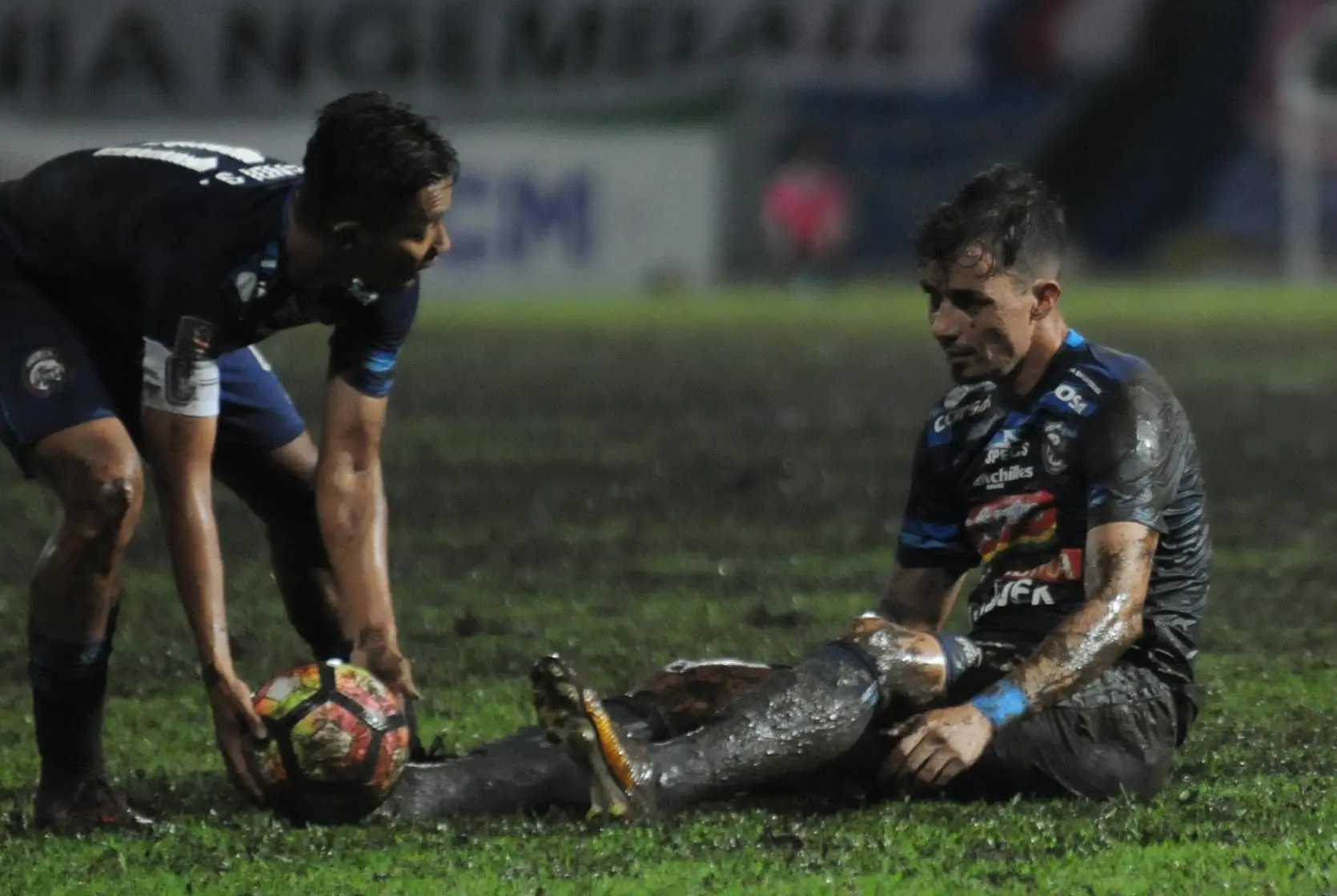 Kondisi Stadion Gajayana rusak parah sehingga panpel Arema pindahkan laga Grup E ke Kanjuruhan. (Bola.com/Iwan Setiawan)