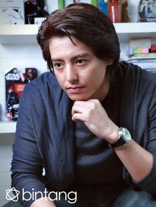 Mantan kekasih Shandy Aulia ini memang sedang sibuk dalam penampilannya di sinetron ‘7 Manusia Harimau’. Namun Roger juga mendapat beberapa tawaran untuk bermain film namun masih dibicarakan. (Galih W. Satria/Bintang.com)