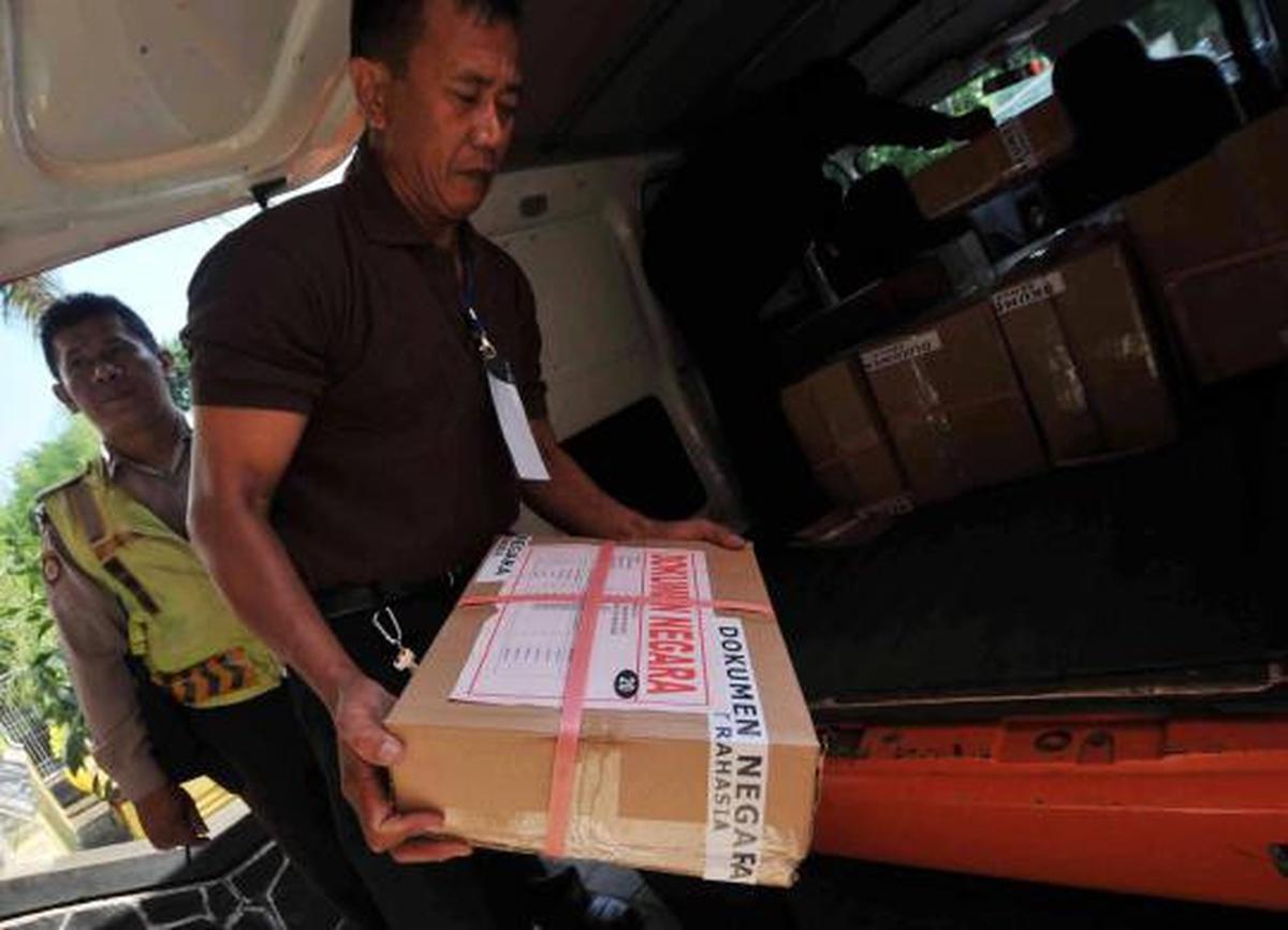 Polisi kawal distribusi soal Ujian Nasional