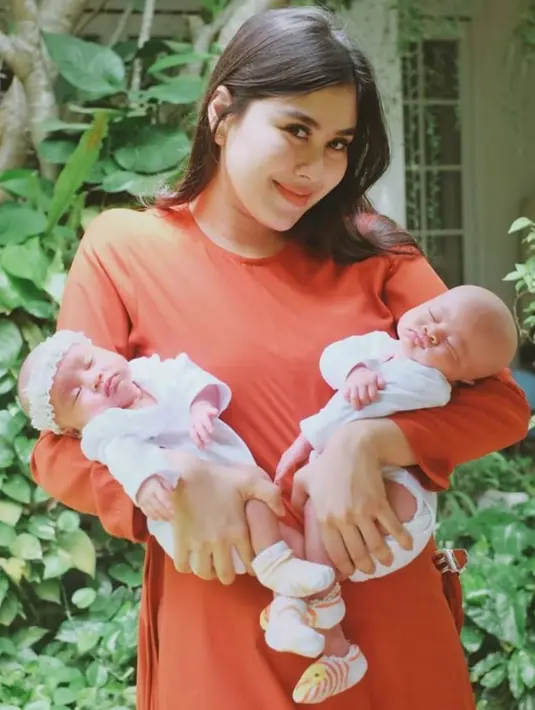 (Instagram/syahnazs)