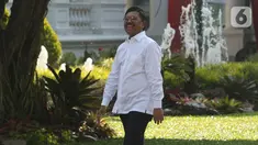 Sekjen Partai Nasdem Johnny G Plate  tiba di Kompleks Istana Kepresidenan di Jakarta, Selasa (22/10/2019). Johnny G Plate  merupakan politikus ketiga dari Partai Nasdem yang diundang ke istana menjelang pengumuman kabinet Jokowi-Ma'ruf pada Rabu besok. (Liputan6.com/Angga Yuniar)