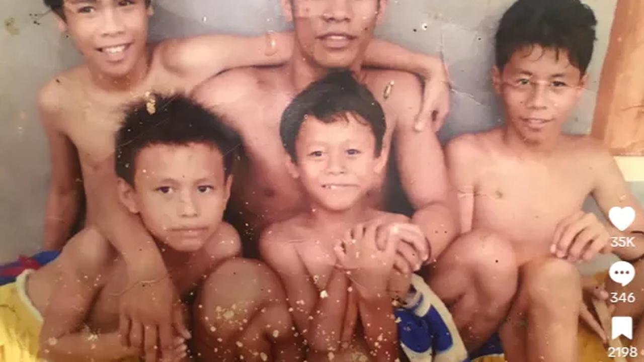 Pasangan suami istri ini memiliki enam orang anak. Dari ke enamnya, lima orang anak berjenis kelamin laki-laki. Dan satu orang anak berjenis kelamin perempuan.