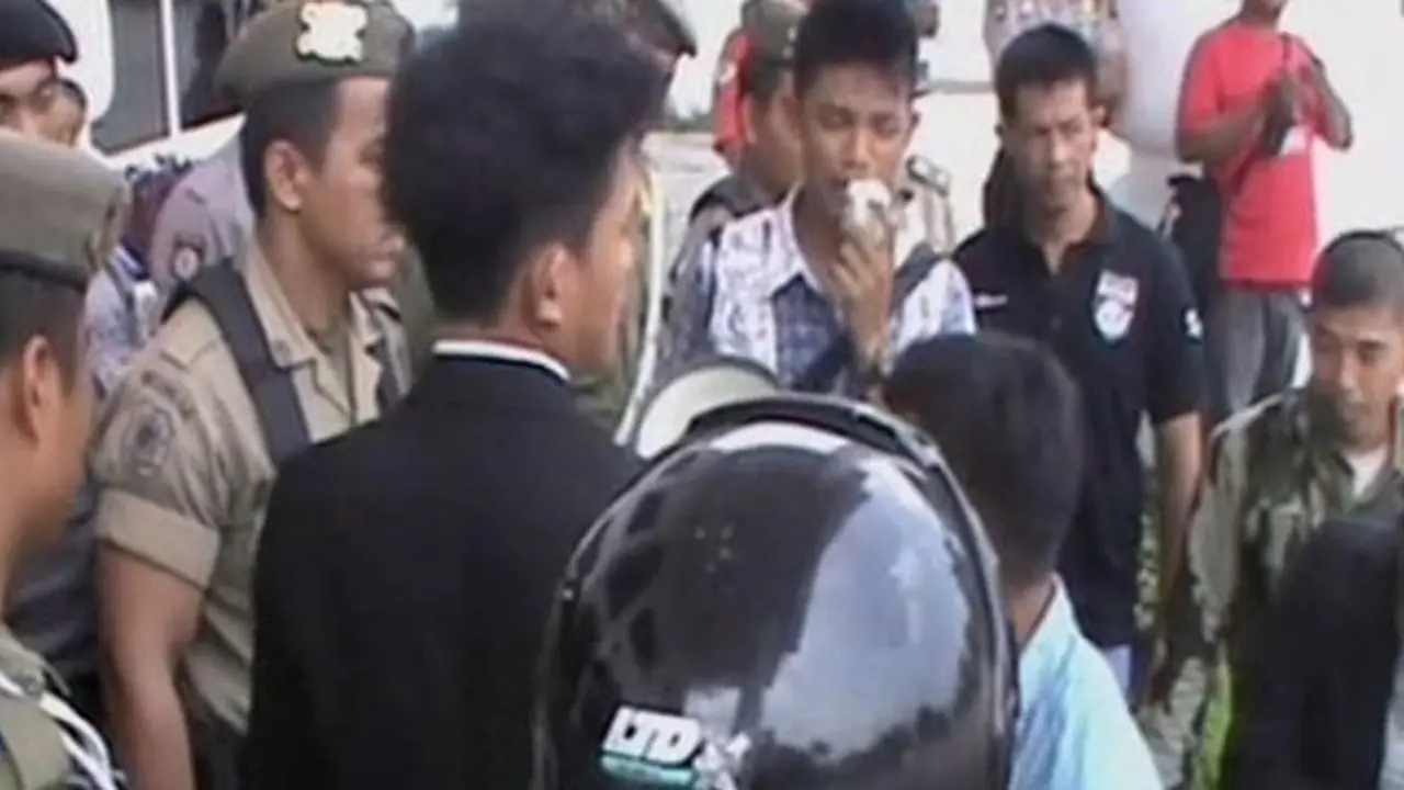 Demo Dana APBD Ricuh