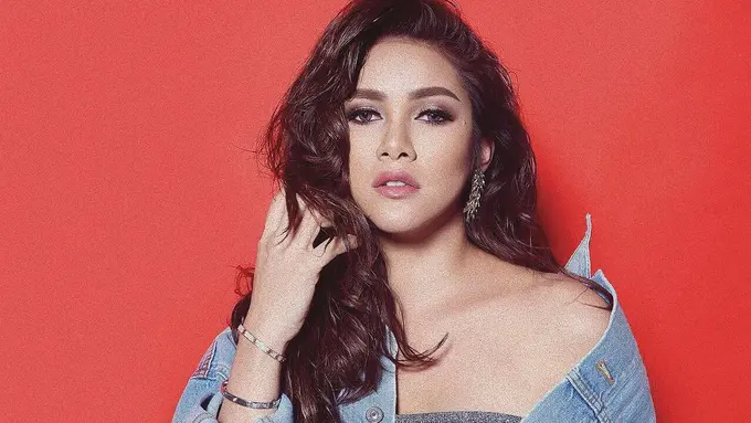 [Bintang] Baru Melahirkan, Gaya Olla Ramlan Yang Energik Ini Bikin Takjub