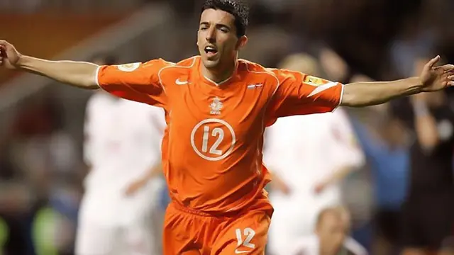 roy-makaay-131126b.jpg
