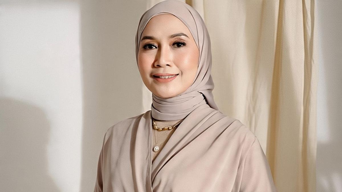 15 Model Gamis untuk Wanita Gemuk Usia 50 Tahun, Terlihat Kurus dan Awet Muda Maksimal