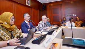 Perwakilan Uni Eropa untuk Indonesia Jerome Pons menegaskan komitmen Uni Eropa melalui inisiatif Global Gateway dalam mendukung pembangunan infrastruktur kelistrikan rendah emisi di Indonesia. (Dok PLN)