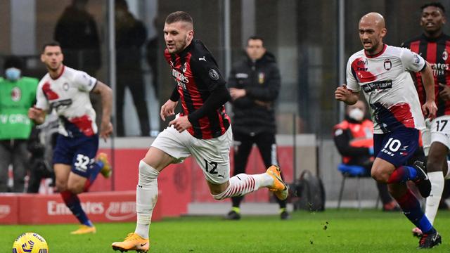 FOTO: Menang Telak 4-0 atas Crotone, AC Milan Rebut Kembali Posisi Puncak dari Inter Milan