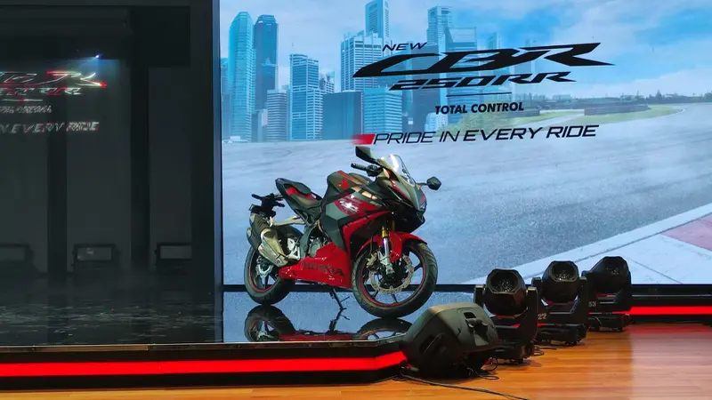 PT Astra Honda Motor (AHM) resmi menghadirkan new Honda CBR250RR. Peluncuran dilakukan di Pabrik AHM Karawang, Jawa Barat, Senin (19/9/2022).