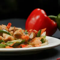 Menu tumis salmon memiliki kandungan yang menyehatkan, seperti salmon, brokoli, dan paprika. (Foto/dok: Pexels/Shourav Sheikh)