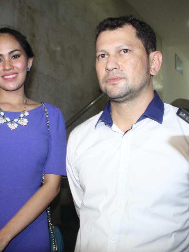 Kartika Putri Datangi Polda Metro Jaya - Celeb Bintang.com