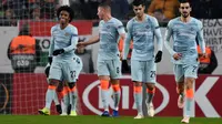 Para pemain Chelsea merayakan gol Willian ke gawang Vidi FC. (AFP/Attila Kisbenedek)