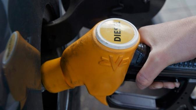 Ilustrasi bahan bakar diesel. (AP)