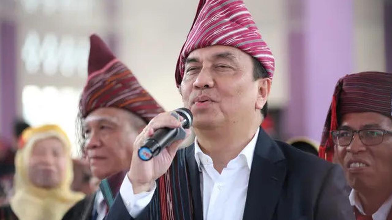Effendi Simbolon Yakin Hasto Tersangka Bukan Politisasi: Justru Pak Jokowi Bantu Dia