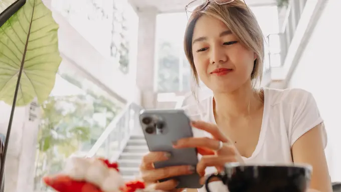 wanita september foto AI