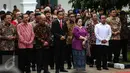 Presiden Jokowi didampingi Presiden ke-5 RI Megawati Soekarnoputri dan sejumlah menteri menghadiri pembukaan pameran seni rupa koleksi Istana Kepresidenan RI bertajuk ‘17:71 Goresan Perjuangan’ di Galeri Nasional, Senin (1/8). (Liputan6.com/Faizal Fanani)