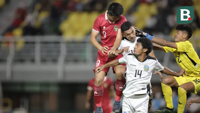 Foto: Tajam di Udara dan Ganas di Darat, Hokky Caraka Jadi Mimpi Buruk Timnas Timor Leste di Laga Pertama Kualifikasi Piala Asia U-20