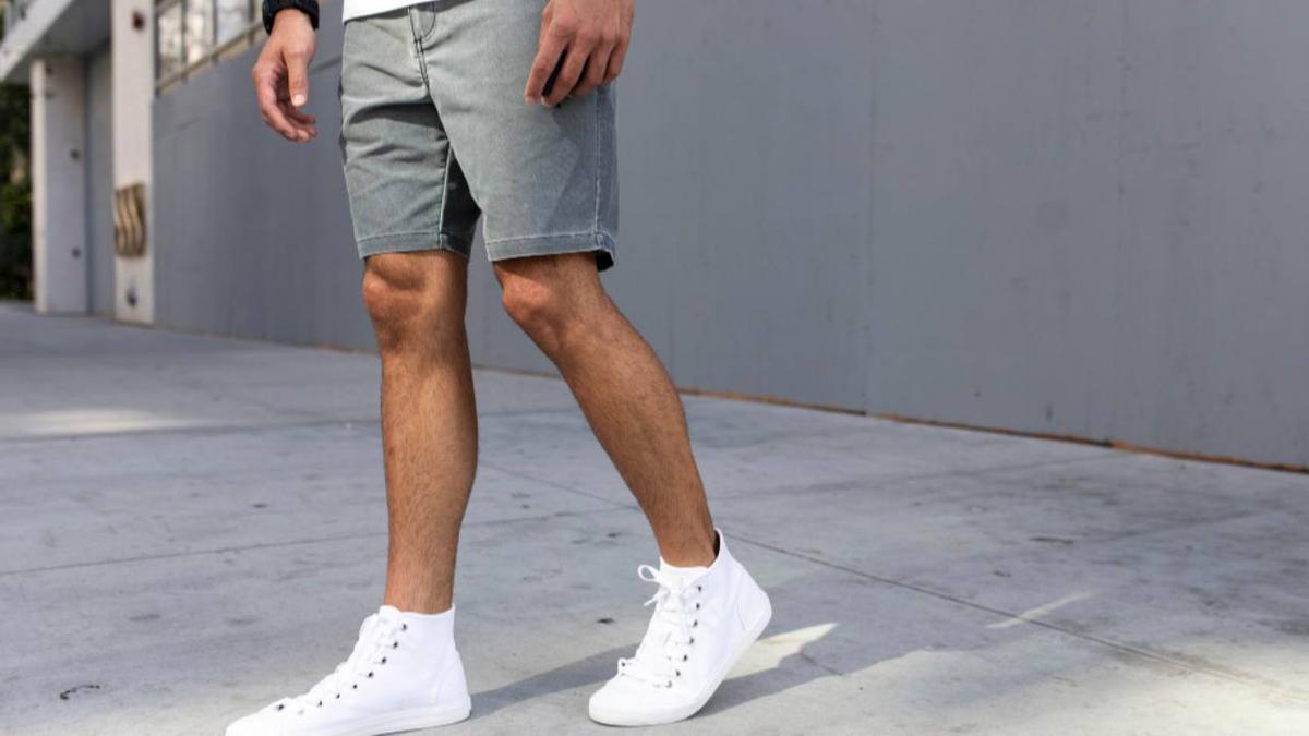 Gaya Kasual Naik Level, Intip Rekomendasi Celana Pendek Pria Berkualitas yang Lagi Hits