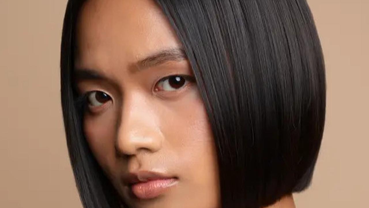 11 Gaya Rambut Era 90-an yang Hits Lagi di 2025, Wajib Coba!