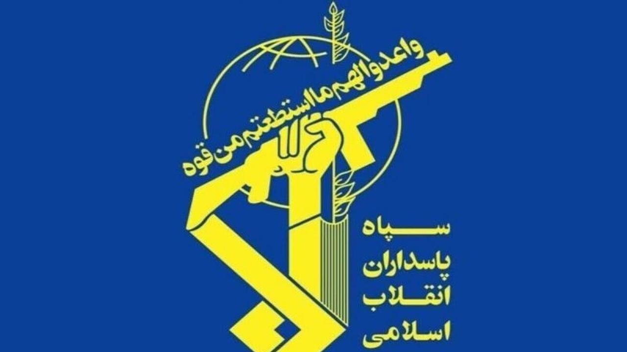 Iran Klaim Lakukan Serangan Balasan di Oman, Targetkan Logistik Kapal Induk AS