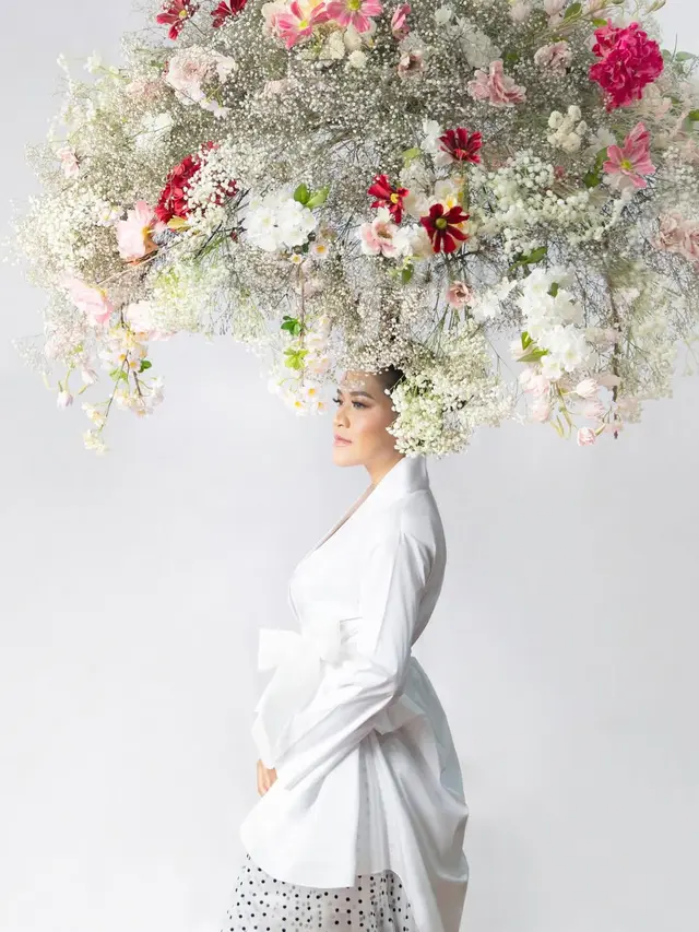 Bak Bunga yang Mekar di Usia 35 Tahun, Kahiyang Ayu Rayakan Ulang Tahun dengan Gaya Effortless Chic