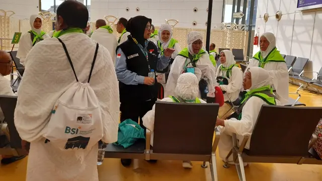 Pesawat Garuda Indonesia Pengangkut Jemaah Haji Kloter KNO 14 Kembali ke Landasan Pacu Setelah 40 Menit Mengudara