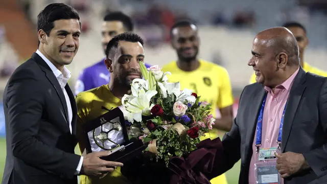FOTO: Diisukan akan Tangani Barcelona, Xavi Hernandez Diyakini Pilih Bertahan Bersama Al Sadd Hingga 2023