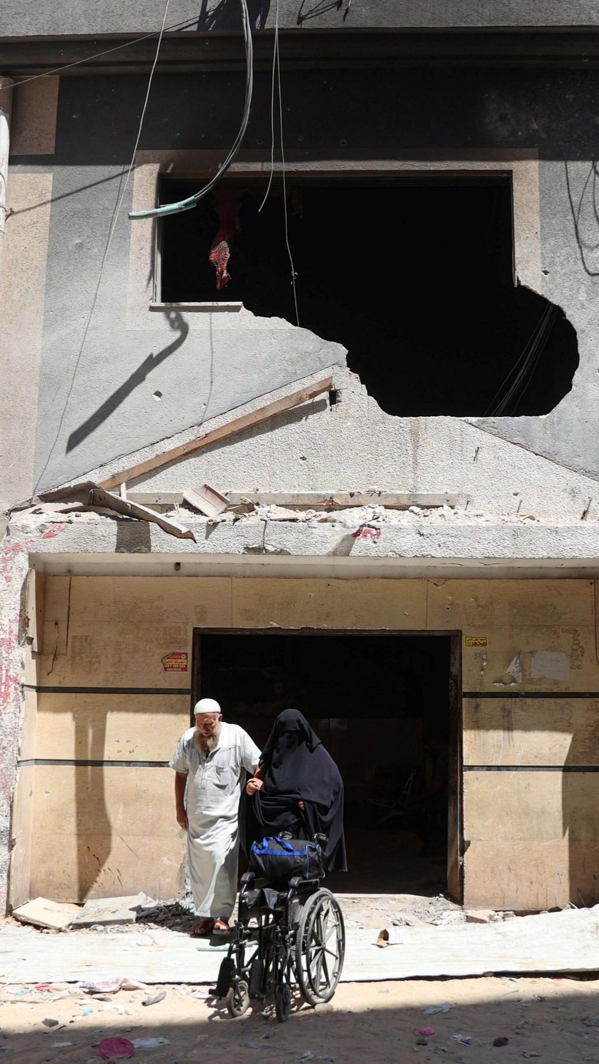 Situasi yang buruk ini telah menambah penderitaan bagi warga Gaza, terutama mereka yang membutuhkan perawatan medis kritis seperti pasien gagal ginjal. Foto: AFP / OMAR AL-QATTAA